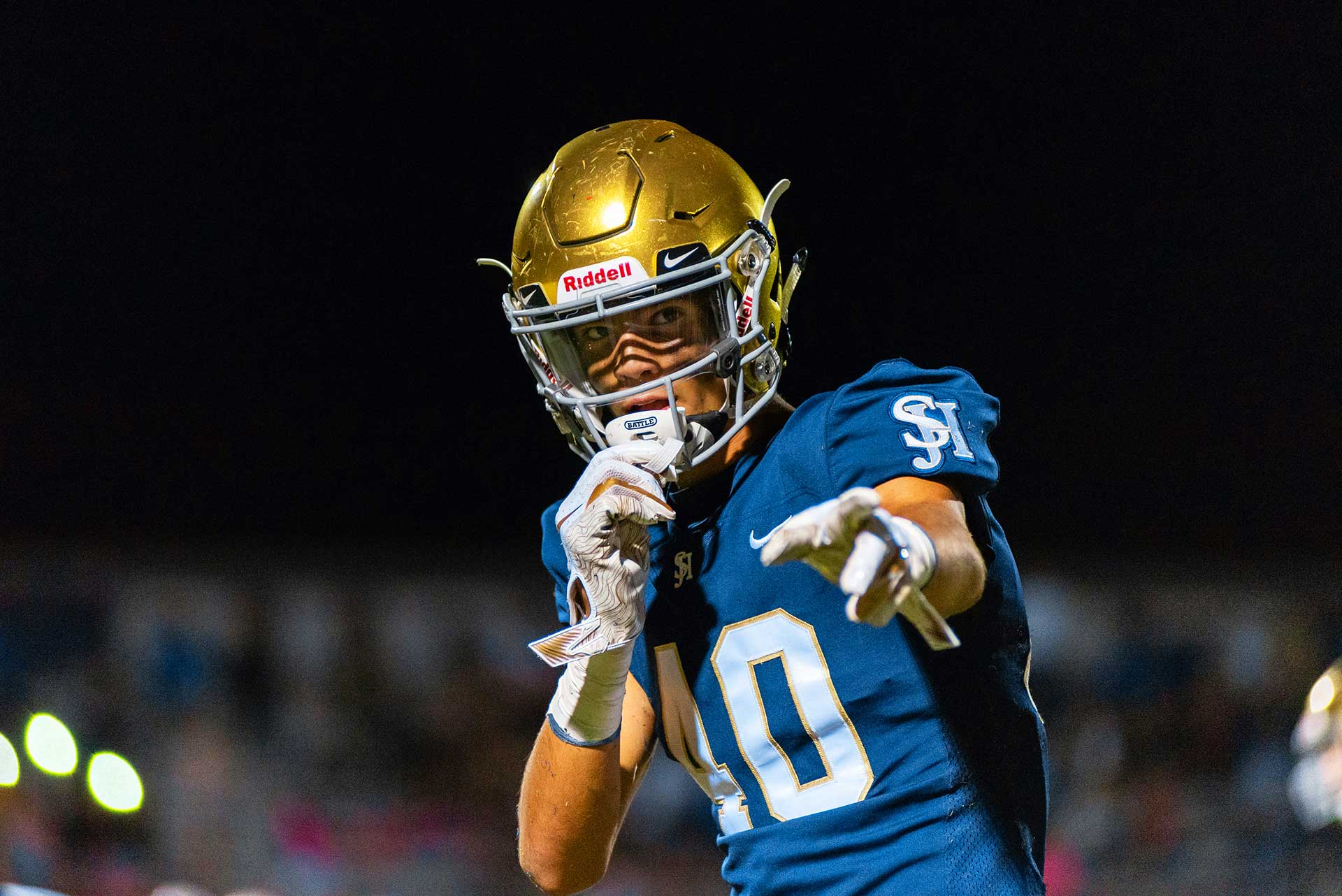 Fictional portrait of a sci-fi cyberpunk girl. High-tech futuristic woman from the future. The concept of virtual reality and cyberpunk.