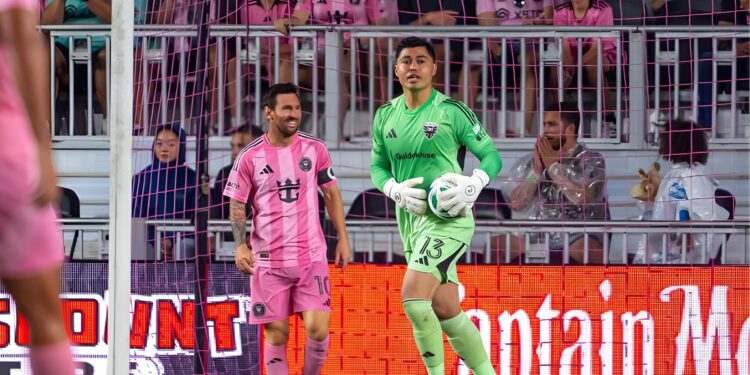 Mexicano jugará con Messi