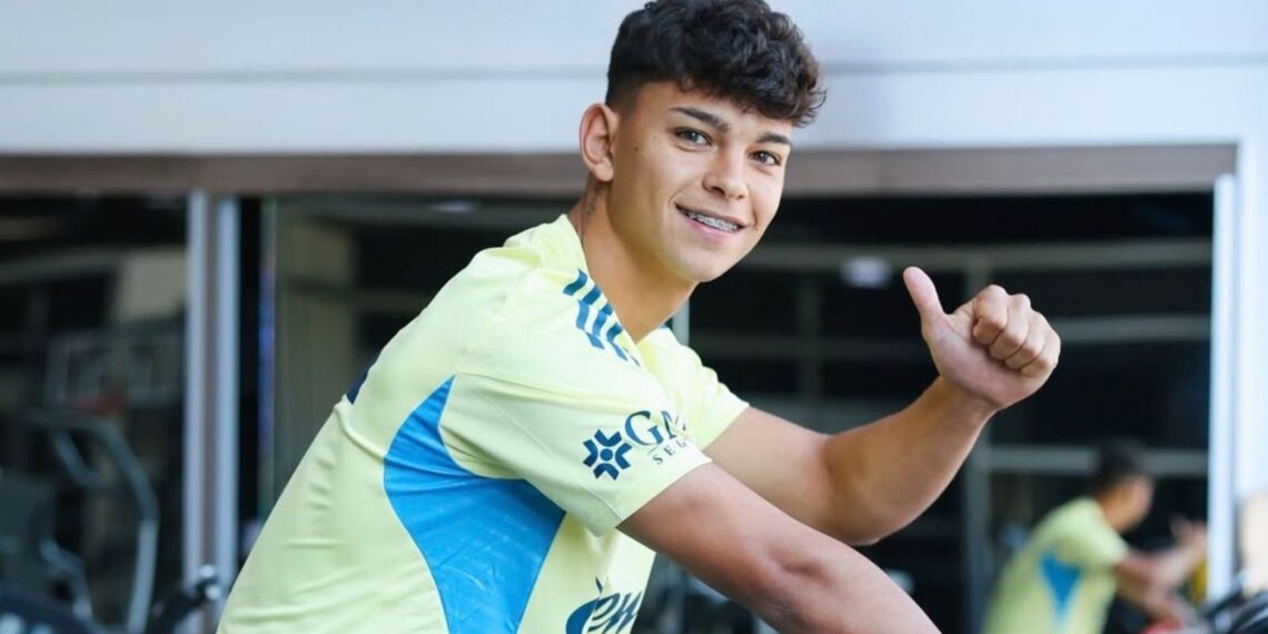 América: ¿Por qué no ha jugado Thiago Espinosa y cuándo será su debut?