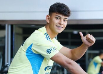 América: ¿Por qué no ha jugado Thiago Espinosa y cuándo será su debut?