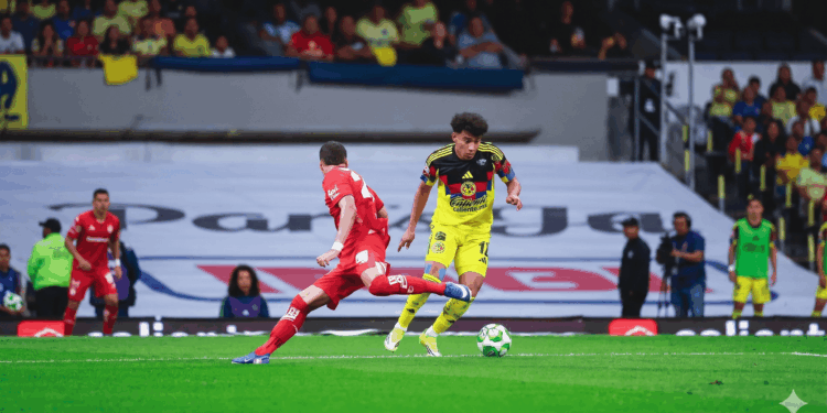 Descubre las sanciones América vs Toluca tras la intensa victoria. Detalles sobre suspensiones y multas económicas revelados.