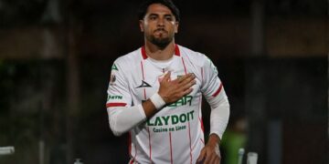 Jugador de Necaxa se pierde el resto del torneo. Descubre qué es el síndrome compartimental, la rara lesión por la que fue evaluado por médicos de la NFL