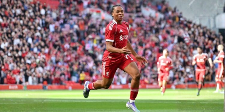 Quien es y cómo juega Rio Ngumhoa: El niño prodigio del Liverpool.